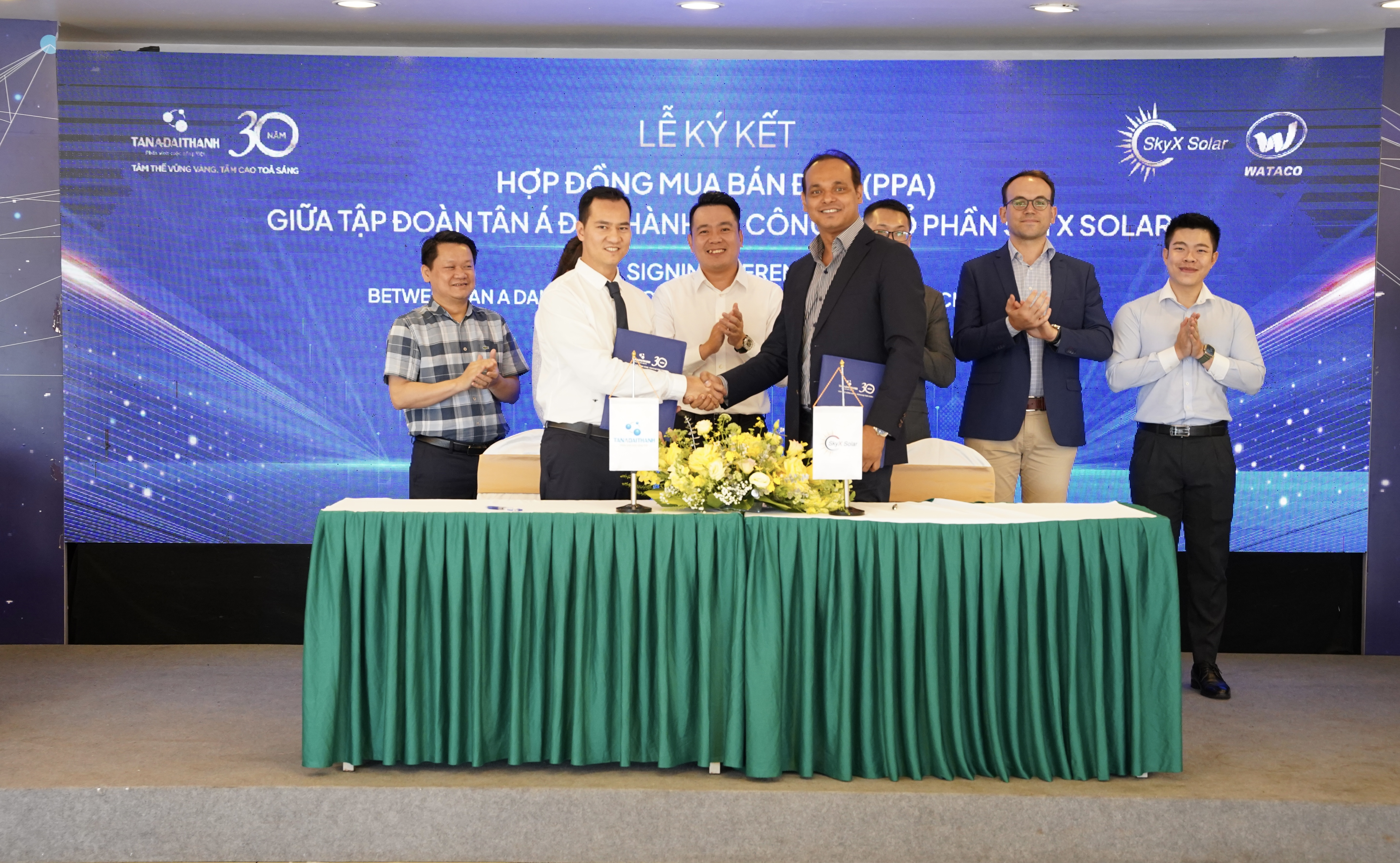 Tân Á Đại Thành hợp tác cùng SkyX Solar phát triển hệ thống nhà máy năng lượng sạch